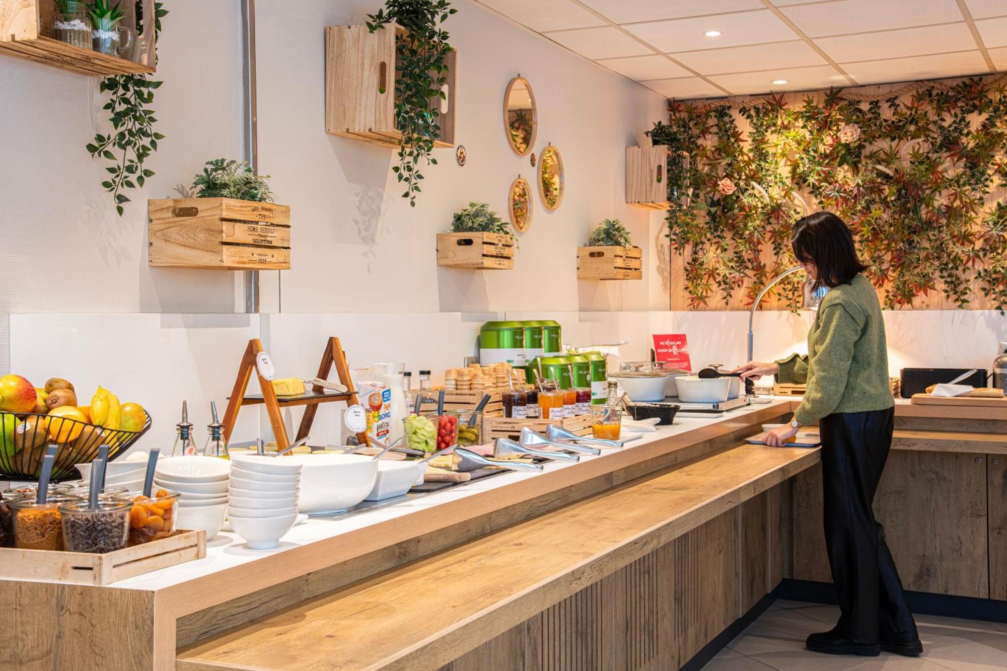 ibis Paris Gare du Nord Château Landon 10ème Extérieur photo