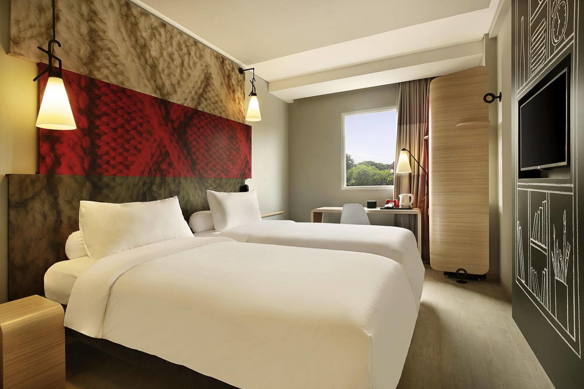 ibis Paris Gare du Nord Château Landon 10ème Extérieur photo